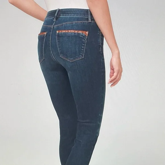 NWT WHBM Mid Rise Skinny Ankle Jeans 2R - Picture 3 of 16
